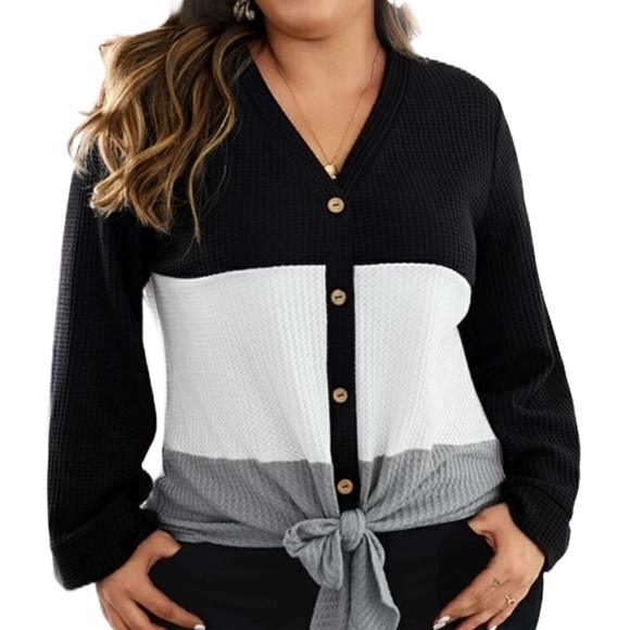 *PLUS SIZE colorblock waffle button tie top - Picture 5 of 5